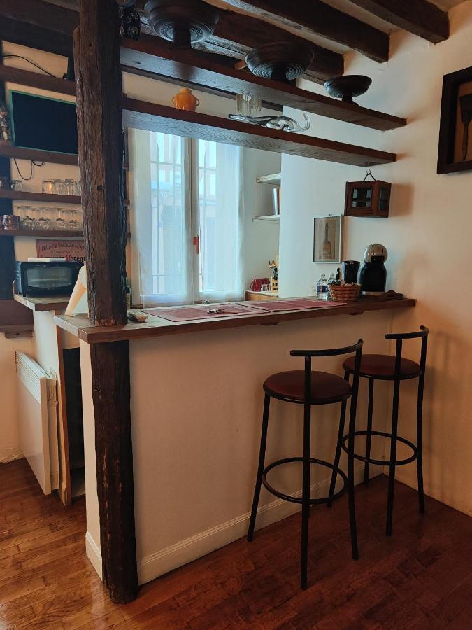 Studio Apartment Rouen Bagian luar foto